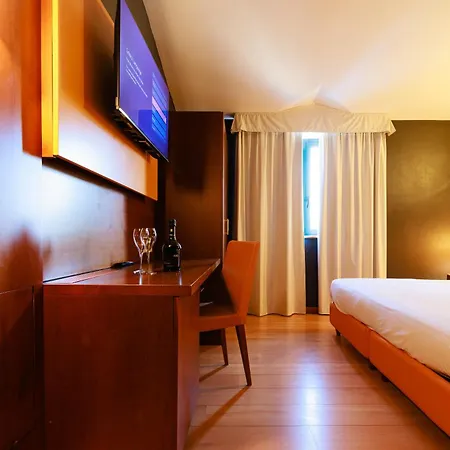 Delle Rose - Malpensa فندق 4*