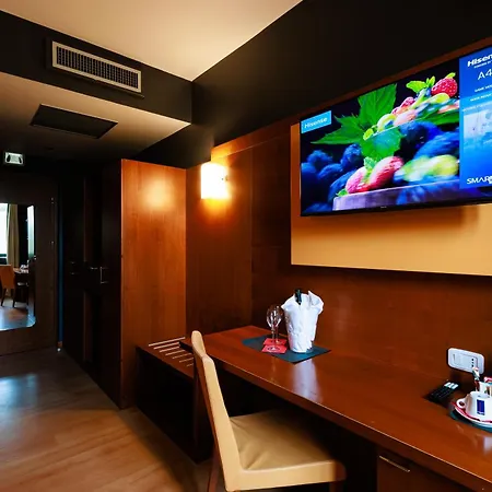 Delle Rose - Malpensa فندق أوليجّ