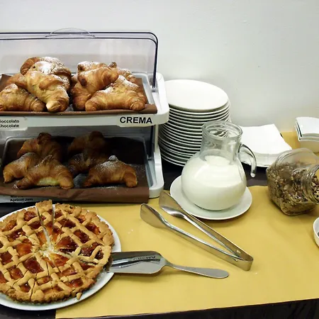 Delle Rose - Malpensa فندق أوليجّ