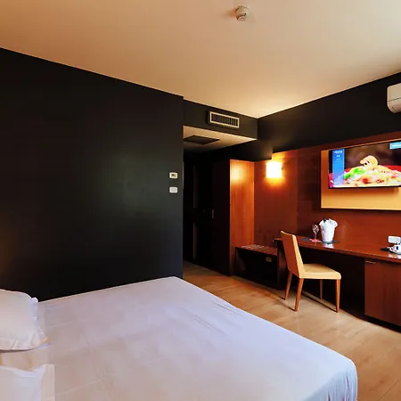 Delle Rose - Malpensa فندق 4*