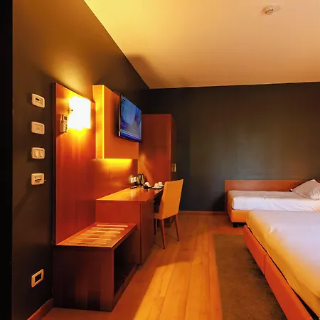 Delle Rose - Malpensa فندق 4*